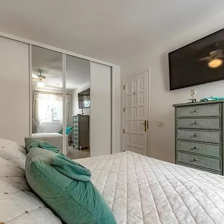 2 Bedroom In Gigantes Apartment *