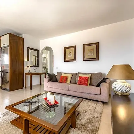 2 Bedroom In Gigantes Apartman *